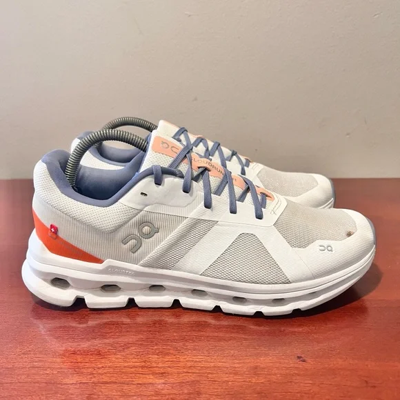 On Running Cloud runner women’s sneakers walking shoes size 10.5. - Picture 3 of 6